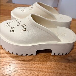 Faux Gucci Women's Platform Sandal With Perforated G Rubber - White